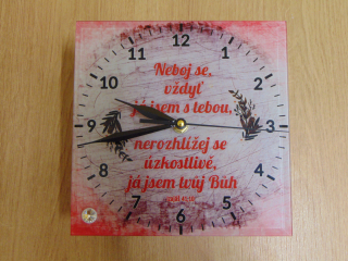 Hodiny s textem ( sklo )